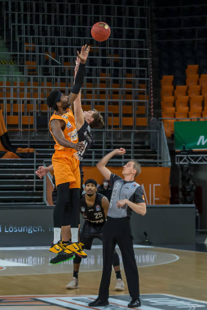 员代表之一 员代表之一