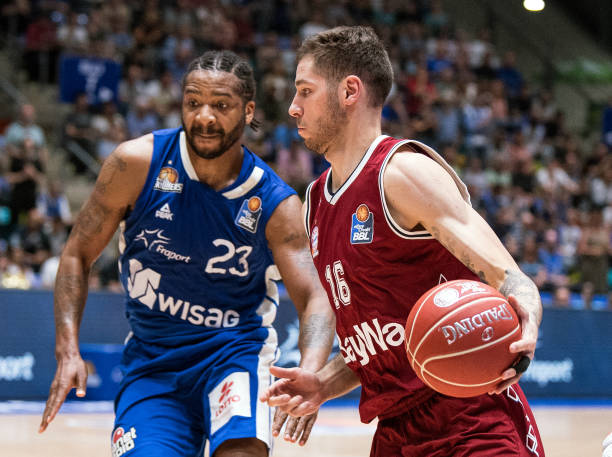 国足阵中缺 国足阵中缺