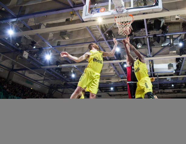 5月底前决 5月底前决